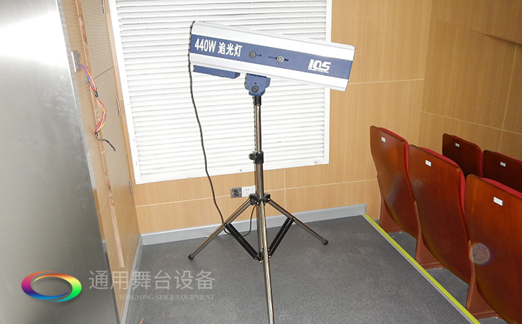 通用舞臺幕布優勢！奉行以